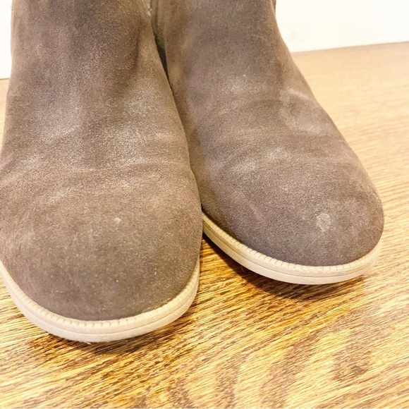 Clarks | Women's Brown Maypearl Daisy Suede Ankle Bootie Size 9 - Picture 6 of 12